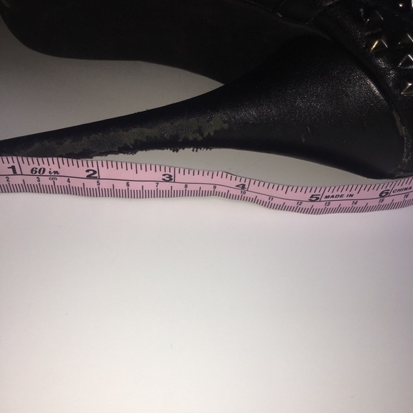 Faux leather stud peep toe pumps - Picture 4 of 6